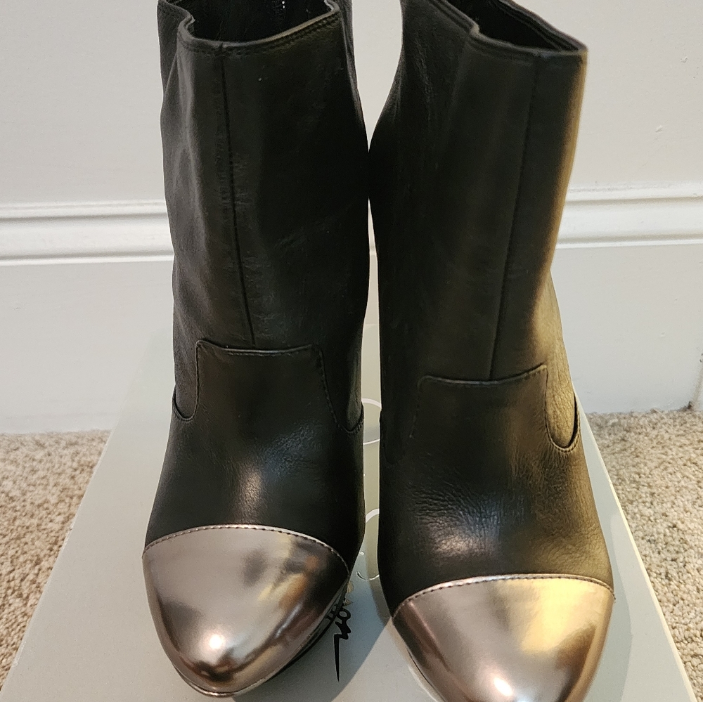 Jessica Simpson Essas Black and Silver Cap-Toe Platform Booties